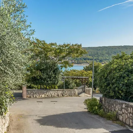 Awesome In With Wifi Malinska