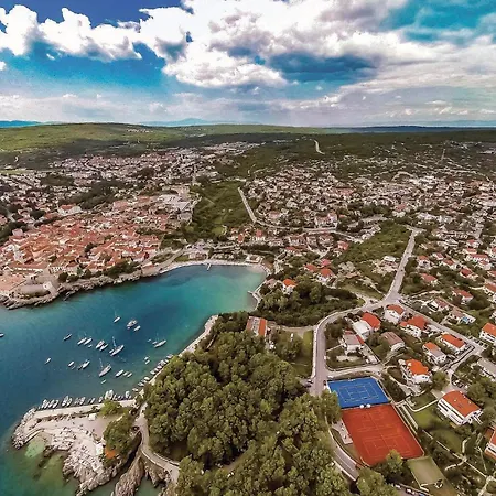 Awesome In With Wifi Holiday home